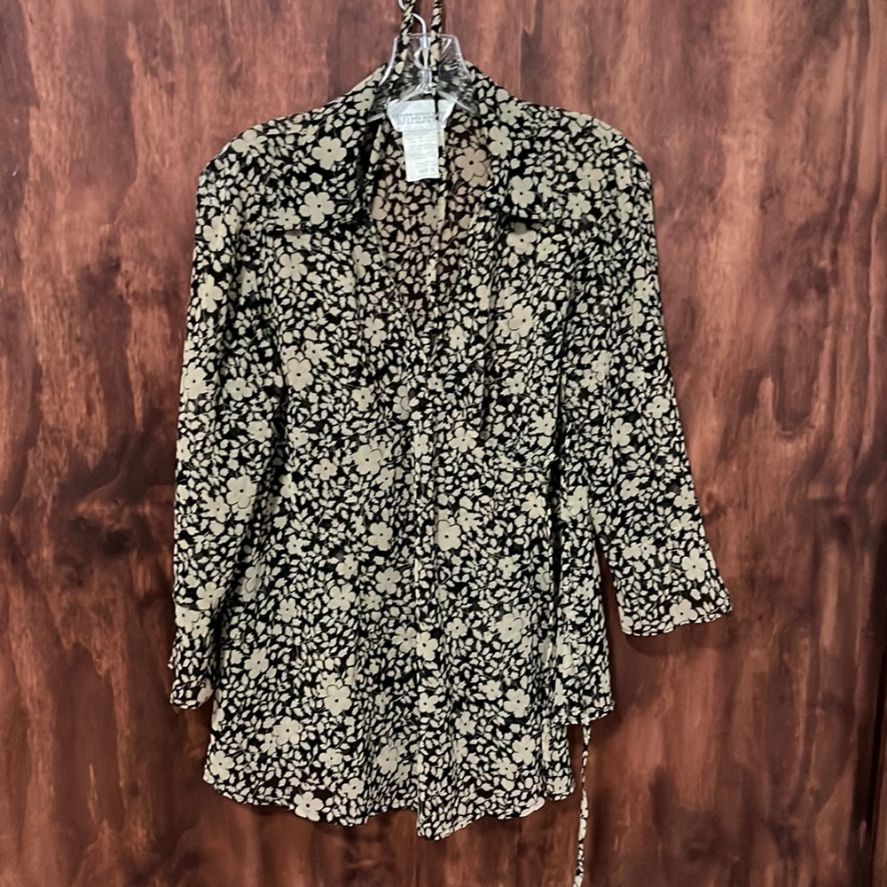 MotherHood maternity wrap blouse small